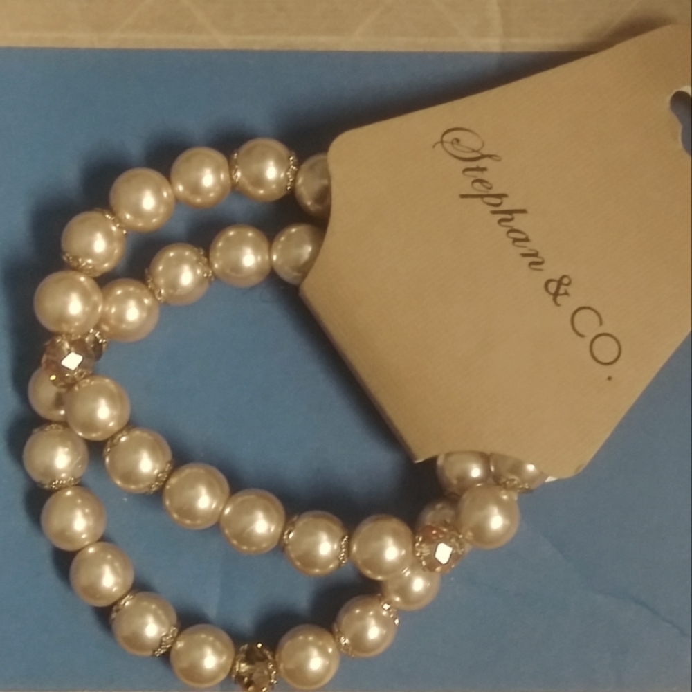 Gorgeous Pearl Bracelet NWT